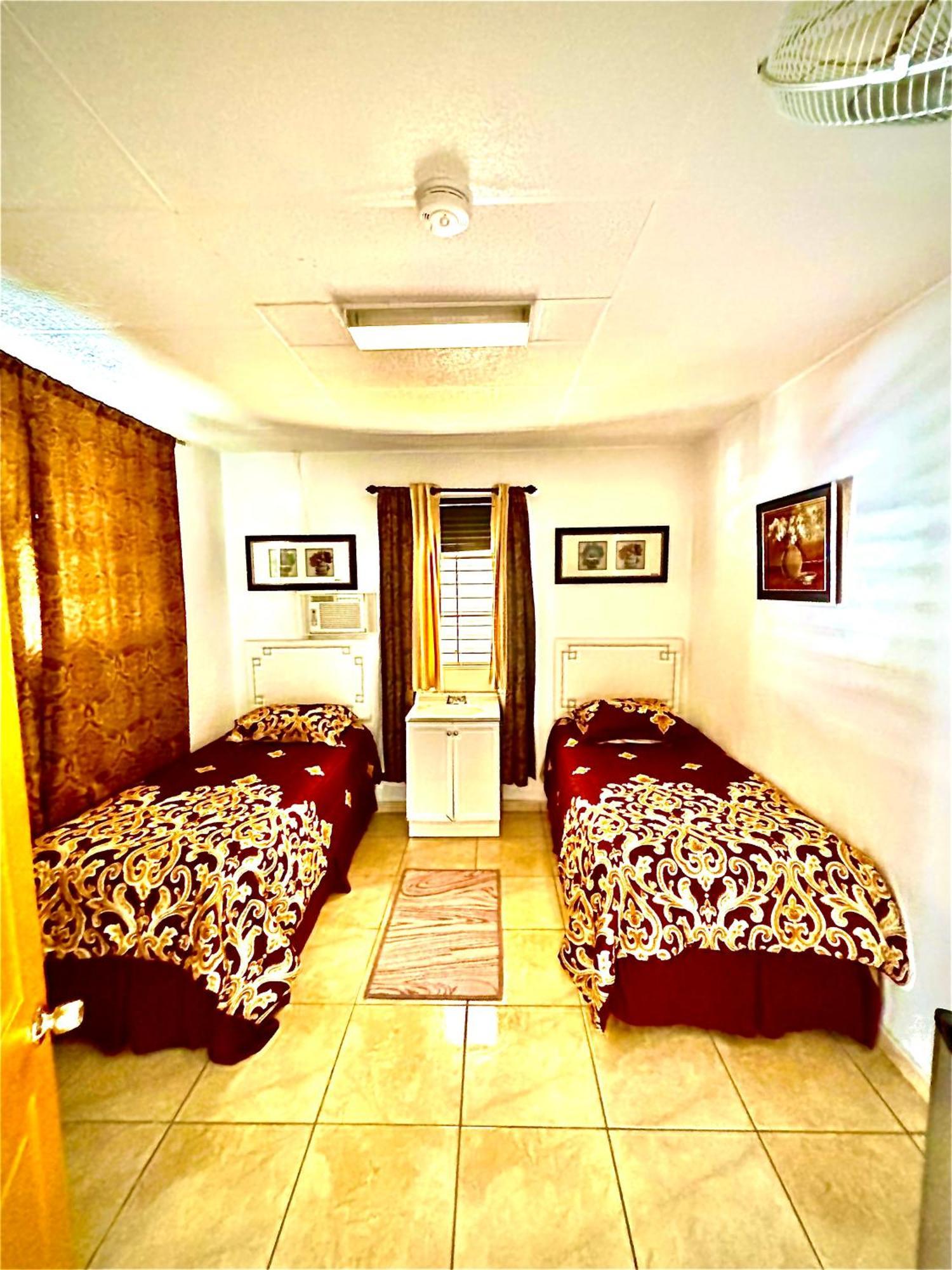 Great Savannah Guesthouse Sabana Grande ภายนอก รูปภาพ